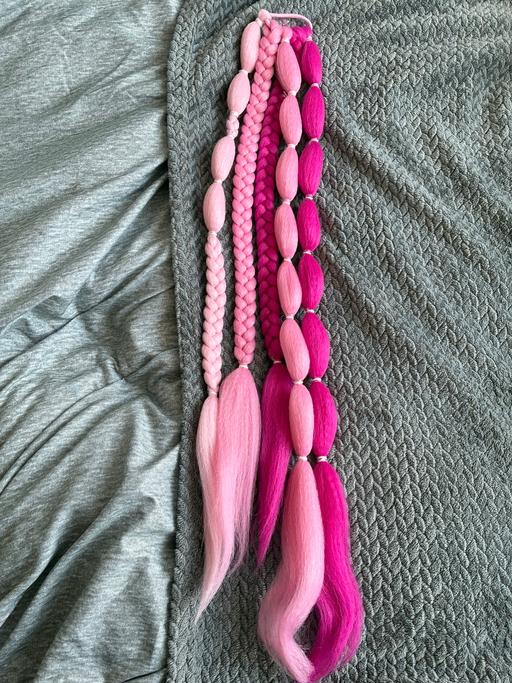 Buy & Sell Lye Dudley - Photos for Pink Claire’s Accessories Hair Extension
