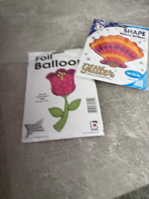 Buy & Sell - Photos for 70” Flower + 30” Holographic Foil Balloons