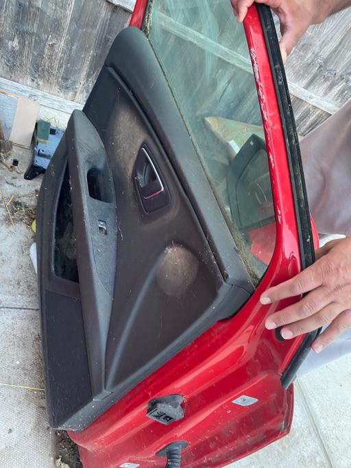 Vehicles Lambeth South East London - Photos for Seat Leon Front and Back left Passenger doors