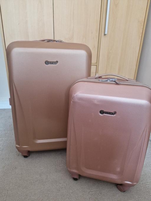 Buy & Sell Hall Green Birmingham - Photos for set of 2 suitcases rose gold