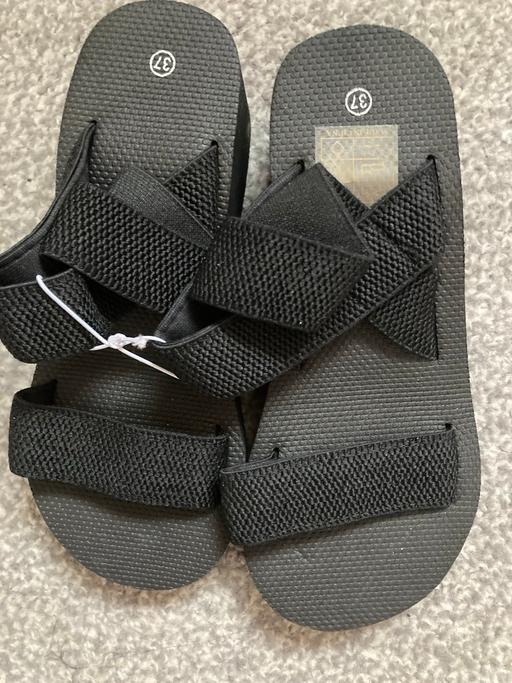 Buy & Sell Wombourne South Staffordshire - Photos for Size 4 brand new sandals