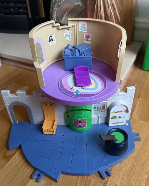 Buy & Sell Stourbridge Dudley - Photos for Ben and Holly play figures and castle