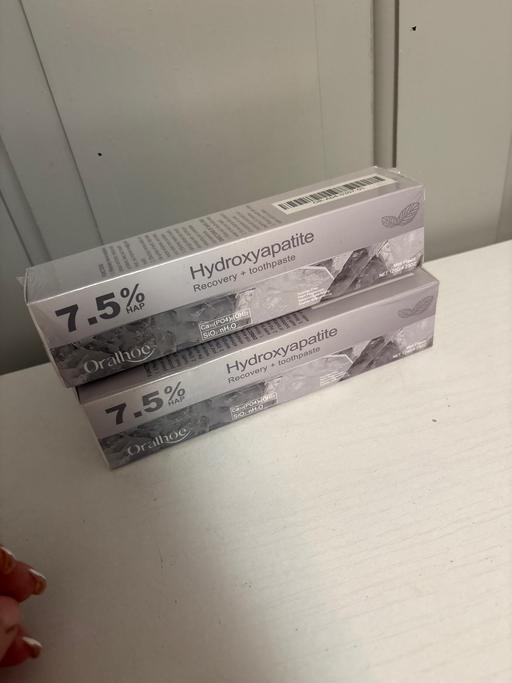 Buy & Sell Duckmanton Chesterfield - Photos for X2 oralhoe toothpaste