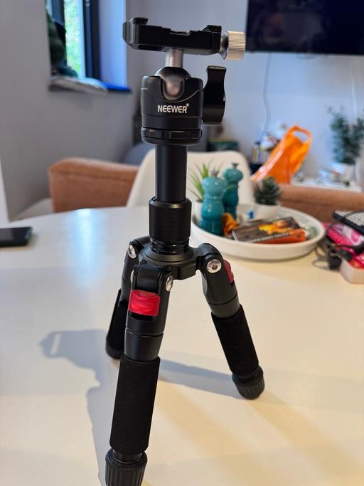 Buy & Sell Saint James Bristol - Photos for Neewer Portable Desktop Mini Tripod