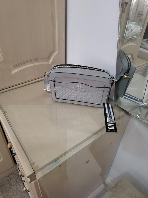 Buy & Sell Healey Rochdale - Photos for River Island. Grey Handbag