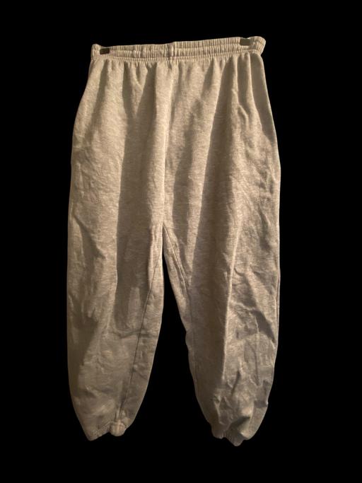 Buy & Sell Notting Hill West London - Photos for Grey tracksuit bottoms