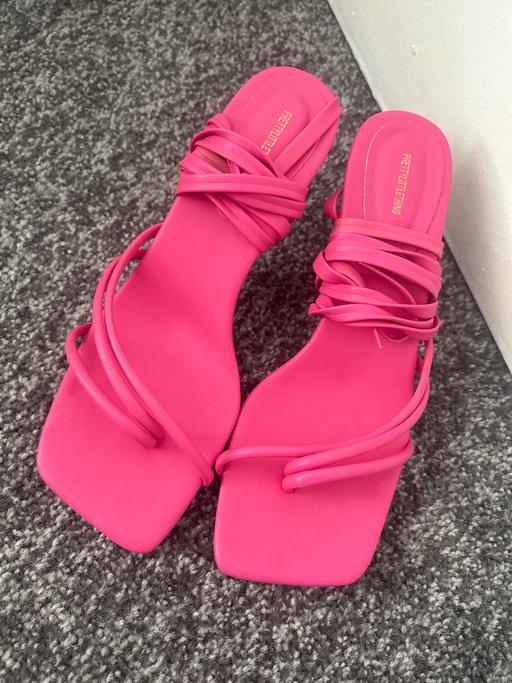 Buy & Sell Devons Road East London - Photos for Pink sandal heels