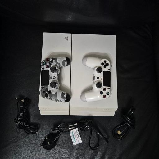 Buy & Sell Walsall Town Centre Walsall - Photos for PS4 Console With 2 Pads