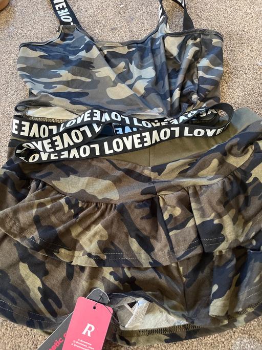 Buy & Sell Chinbrook South East London - Photos for Skirt and vest top