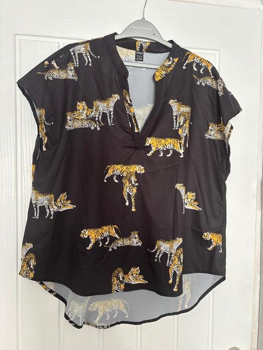 Buy & Sell Liverpool Knowsley - Photos for Top with tigers on