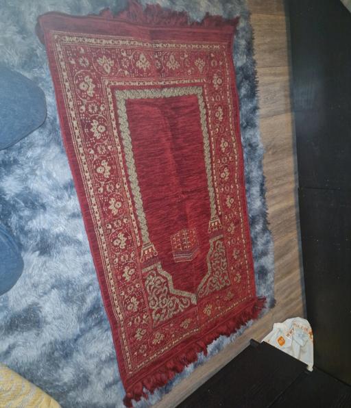 Buy & Sell Oldham Town Centre Oldham - Photos for Red Pray Mat