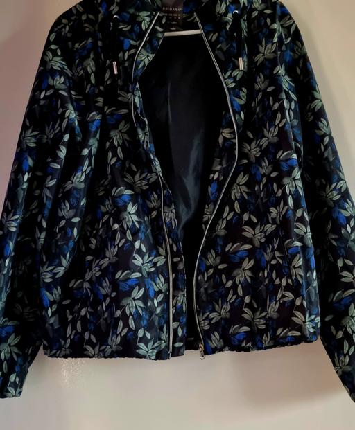 Buy & Sell Liverpool Knowsley - Photos for BNWOT Leaf Print Jacket