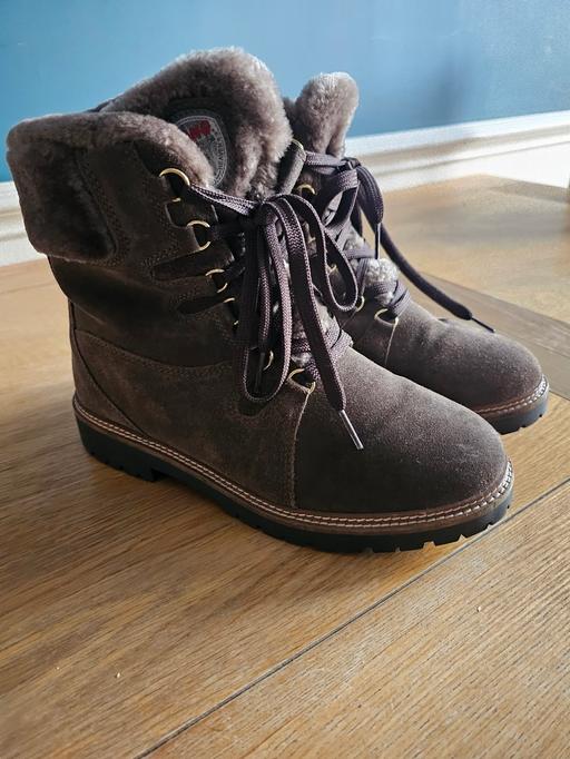 Buy & Sell Outwood Wakefield - Photos for Ladies Sheepskin Waterproof Boots