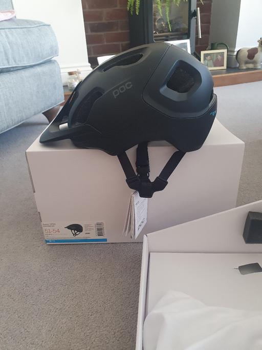 Buy & Sell Cross Lanes Wrexham - Wales - Photos for Cycling helmet