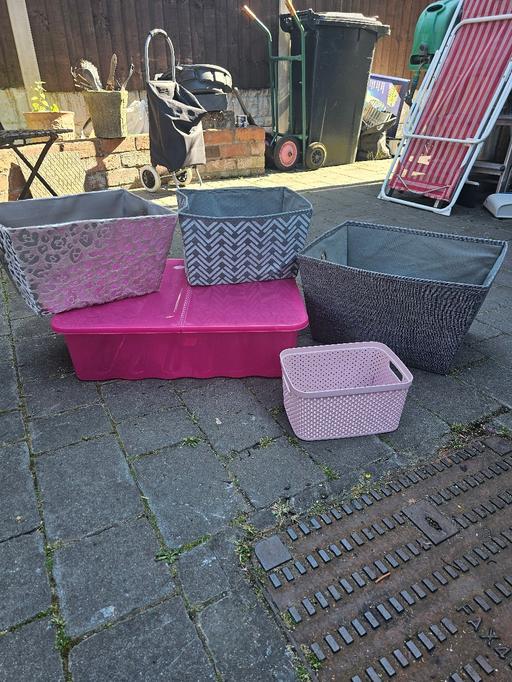 Buy & Sell Holly Hall Dudley - Photos for STORAGE BASKETS X 5...PINK/GREY/WHITE