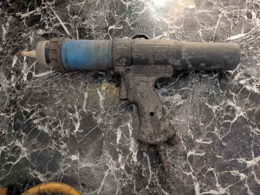 Vehicles Kingshurst Solihull - Photos for Teroson Multipress telescopic air gun, sealan
