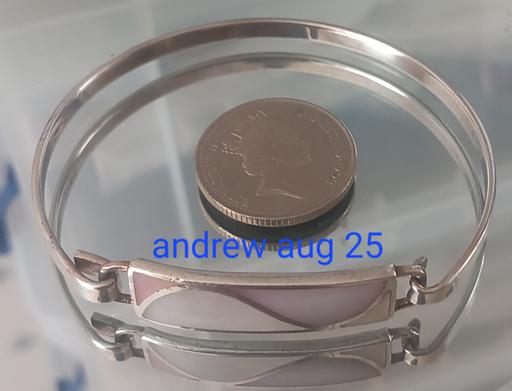 Buy & Sell Thatto Heath Saint Helens - Photos for Sterling Silver Mother of Pearl Bangle