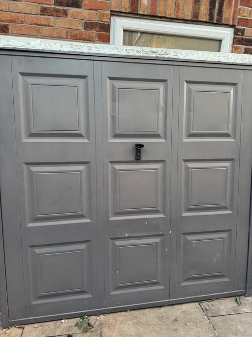 Buy & Sell Dudley Town Centre Dudley - Photos for Garage door