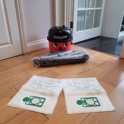 Buy & Sell Chigwell Epping Forest - Photos for Henry hoover NUMATIC 1200w Twin Speed