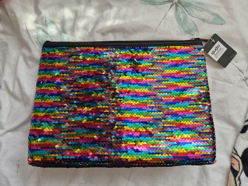 Buy & Sell Ramsgate Thanet - Photos for bn large sequin cosmetic case