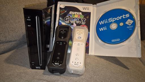 Buy & Sell - Photos for Nintendo Wii Game Console (games/controllers)