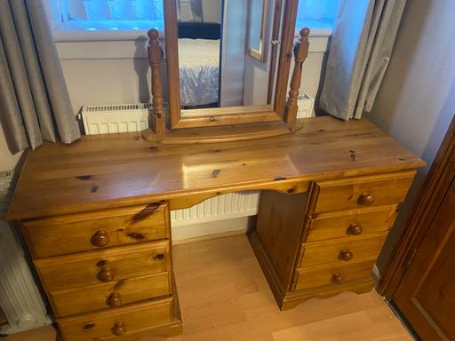 Buy & Sell Aylesbury Buckinghamshire - Photos for Pine dressing table with mirror