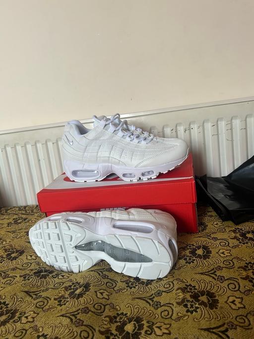 Buy & Sell Paddock Kirklees - Photos for Nike airmax 95 TT trainers size 7