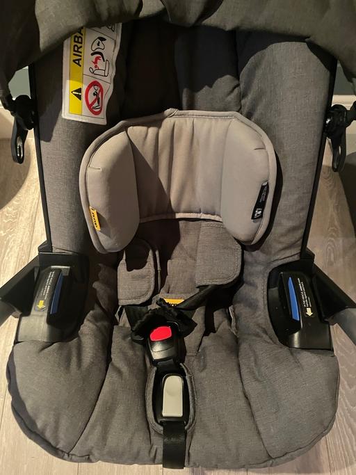 Buy & Sell Hoddesdon Broxbourne - Photos for Doona stroller pram/ car seat + isofix base