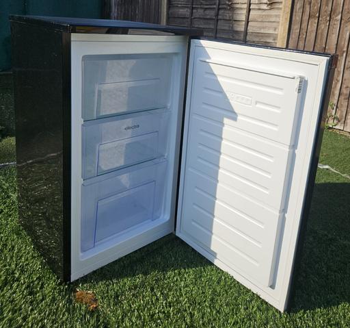 Buy & Sell Swan Village Sandwell - Photos for Freezer undercounter - Delivery Available