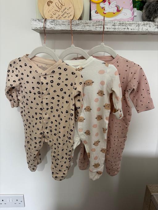 Buy & Sell Haywards Heath Mid Sussex - Photos for Baby grows