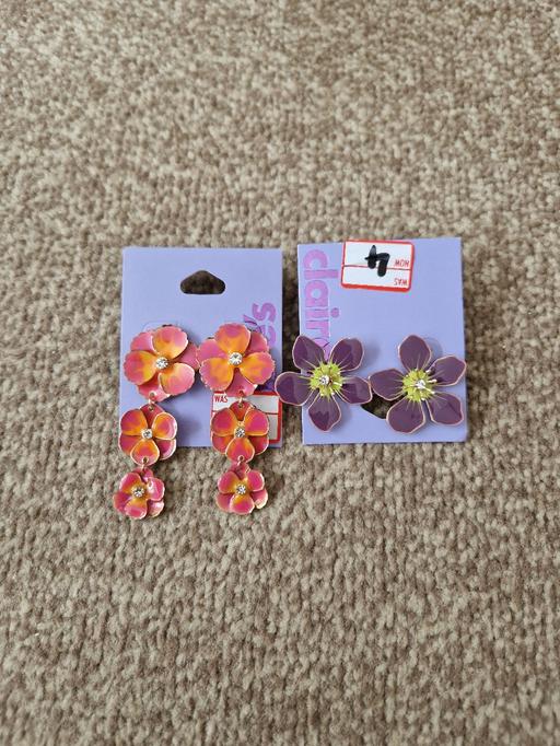 Buy & Sell Ramsgate Thanet - Photos for bn 2 x floral earrings