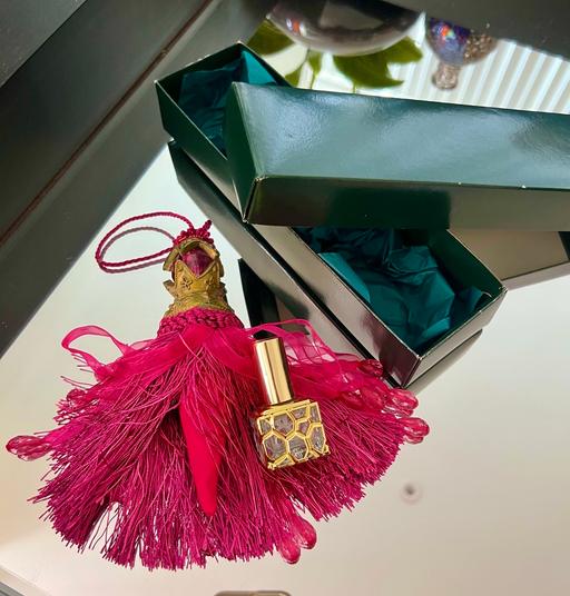 Buy & Sell Walton-on-Thames Elmbridge - Photos for Tassel deco scented