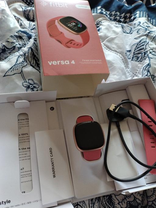 Buy & Sell Upper Gornal Dudley - Photos for Fitbit versa 4 smart watch