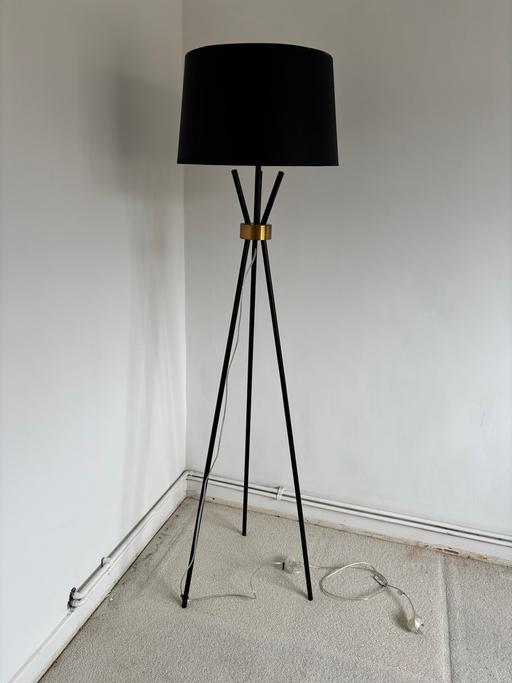 Buy & Sell Tulse Hill South East London - Photos for FREE Black and gold standing lamp
