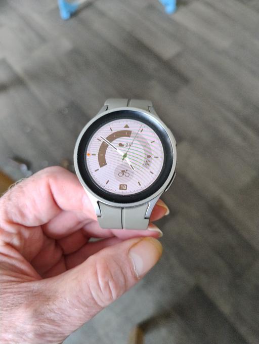 Buy & Sell Islington North London - Photos for Galaxy 5 Pro Watch