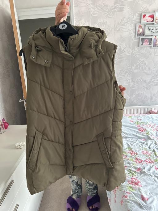 Buy & Sell Whiston Knowsley - Photos for Ladies green gilet size 20-22