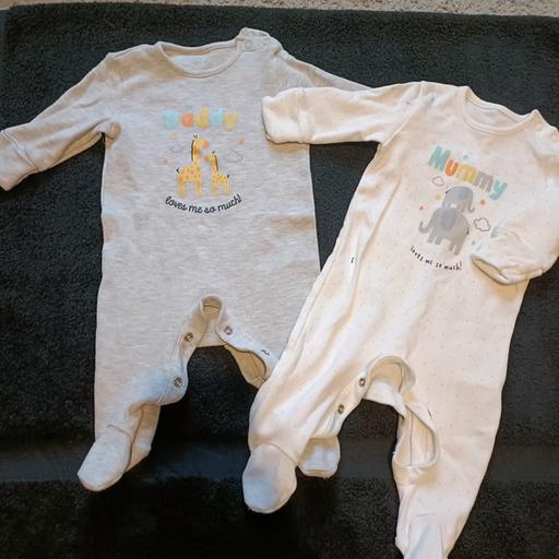 Buy & Sell Mitcham Junction Sutton - Photos for mommy and daddy babygrow