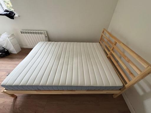 Buy & Sell Loughton Epping Forest - Photos for (Can deliver) Double bed and mattress