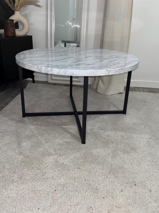 Buy & Sell Netherton Dudley - Photos for Marble Effect Coffee Table Round Table