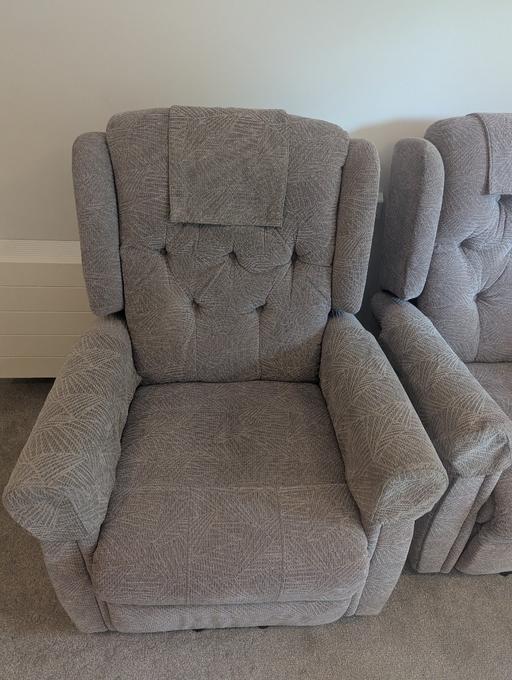Buy & Sell Corngreaves Trading Estate Sandwell - Photos for Careco Wingback Riser Recliner