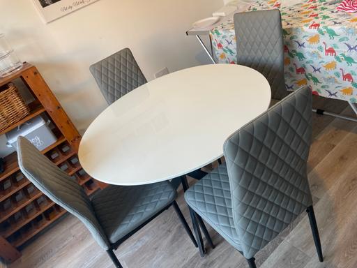 Buy & Sell Telford Telford and Wrekin - Photos for Dining room table and chairs