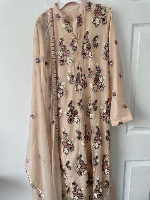 Buy & Sell Hall Green Birmingham - Photos for Chiffon embroidered 3 piece suit