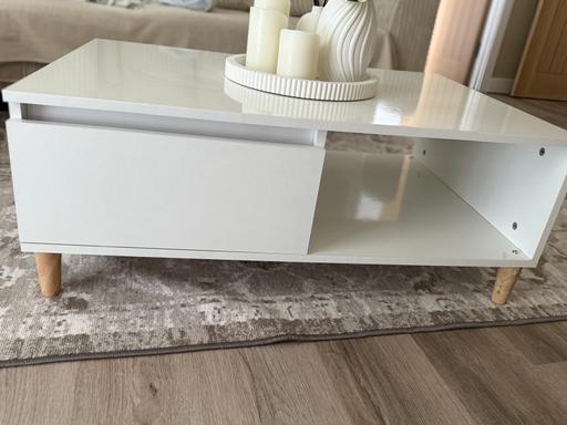 Buy & Sell Staines-Upon-Thames Spelthorne - Photos for Coffe table