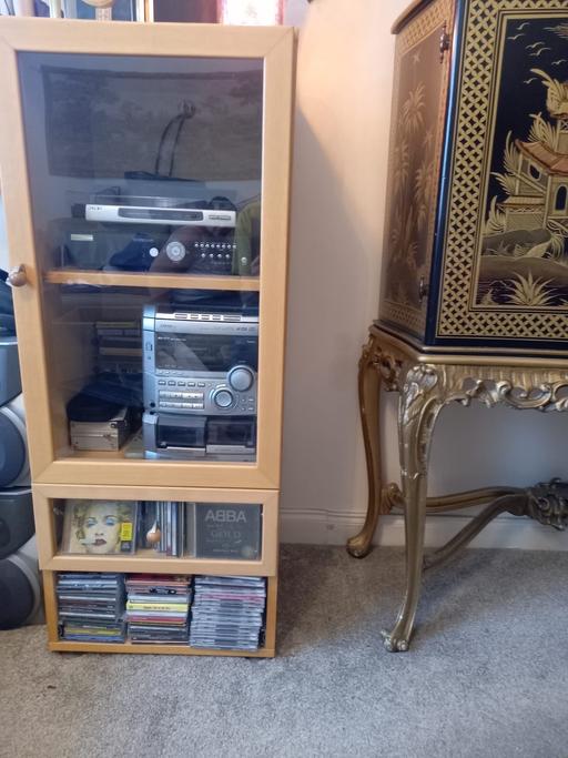 Buy & Sell Luton Bedfordshire - Photos for Hi-Fi Cabinet