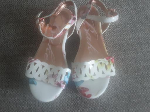 Buy & Sell Bolton-Upon-Dearne Barnsley - Photos for Ted Baker sandals size 2