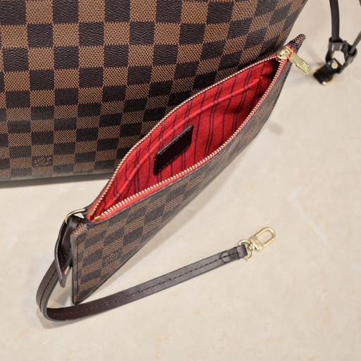 Buy & Sell Reigate Reigate and Banstead - Photos for Louis Vuitton Tote bag