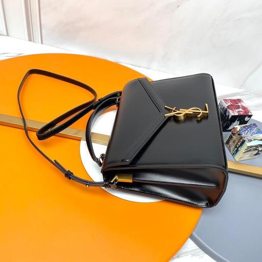 Buy & Sell Reigate Reigate and Banstead - Photos for YSL purse