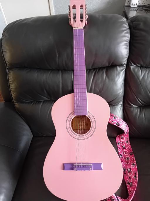 Buy & Sell Sandwell West Midlands - Photos for Pink Acoustic guitar