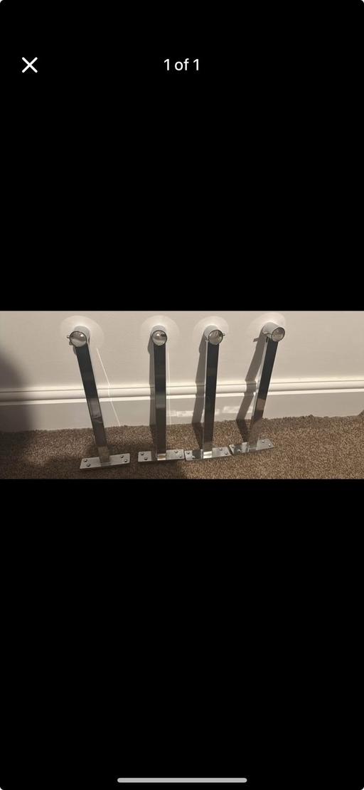Buy & Sell Shinfield Reading - Photos for 4x wall mounted straight arm clothes rails