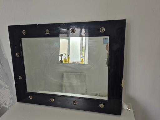 Buy & Sell Grove Park South East London - Photos for Hollywood-style light up mirror with plug